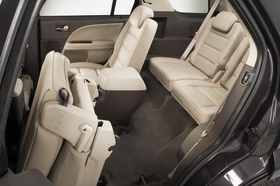  Ford Taurus X 2008 года  (фото 18 из 30)